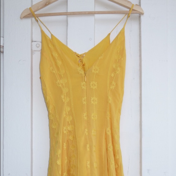 The JetSet Diaries short dress with flare bottom. - Picture 3 of 4